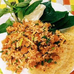 ยำแหนมคลุกข้าวทอดเลดี้จอยสูตรโบราณขอนแก่น