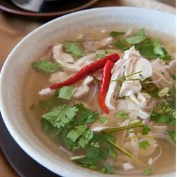 กาด้ง ข้าวหน้าแบบไทยๆล้นๆ