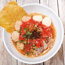 ก๋วยเตี๋ยวหมูเด้งเย็นตาโฟต้มยำ(มะนาวสด)