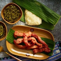 ชุดหมูแดดเดียว,น้ำพริกหนุ่ม,ข้าวเหนียว