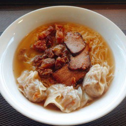 บะหมี่เกี้ยวน้ำ