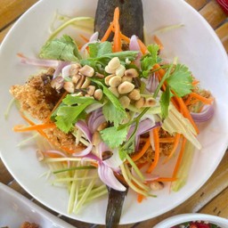 ยำปลาดุกฟู
