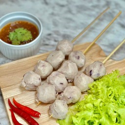 ลูกชิ้นปลาหมึกย่าง