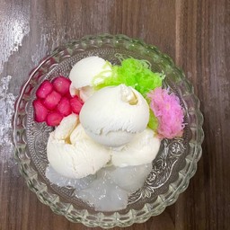 ไอศกรีมกะทิทรงเครื่อง