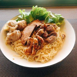 บะหมี่เกี้ยวแห้ง