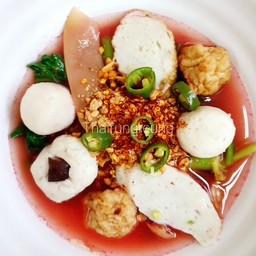 เกาเหลาเย็นตาโฟต้มยำน้ำ