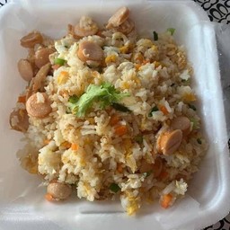 ข้าวผัดไส้กรอก