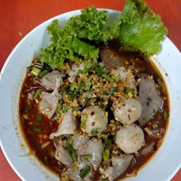 ต้มเลือดหมู & ก๋วยเตี๋ยวหมู