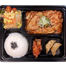 ชุดเบนโตะไก่ผัดกิมจิ ฟรี มิโซะซุป