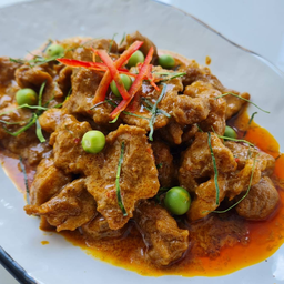 แกงพะแนงหมู
