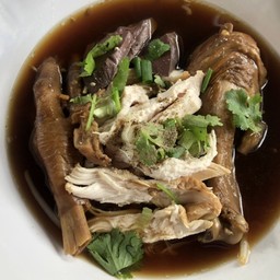 ก๋วยเตี๋ยวไก่มะระ ธรรมดา