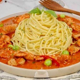 m7 สปาเก็ตตี้ซอสพะแนง+ไก่กรอบ