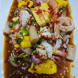 ยำกุ้งสุกไหลบัว ข้าวโพด