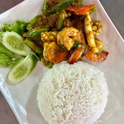 ข้าวเครื่องแกงทะเล