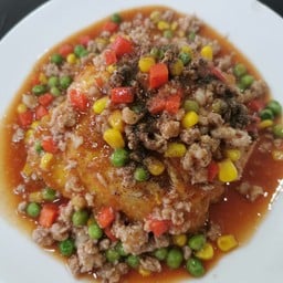 ข้าวไข่ระเบิดหมูสับ