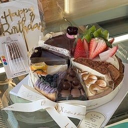Mixed round cake เค้กรวมรส