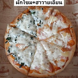 พิซซ่า ผักโขม ฮาวายเอี้ยน