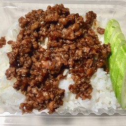 ข้าวหมูสับกระเทียม