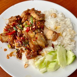 หิวมั๊ย กะเพราแซ่บ