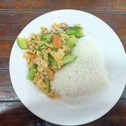 ผัดแตงใส่ไข่หมูราดข้าว