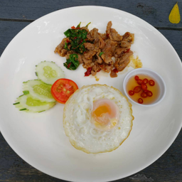 ข้าวกระเพรา+ไข่ดาว