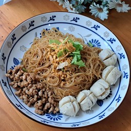 หอม หมี่คลุก เทคโนดอนกลาง