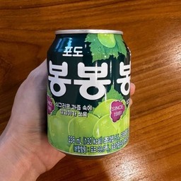 Bongbong ( Geen grape juice from korean)