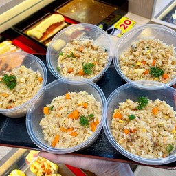 ข้าวผัดแซลมอนแบบกระปุก