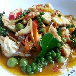 ผัดฉ่าราดข้าว