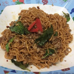 มาม่ากะพราหมูสับ