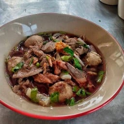 ก๋วยเตี๋ยวบะหมี่เเชมป์ หมู-เนื้อ ทีเด็ดจรัญ65