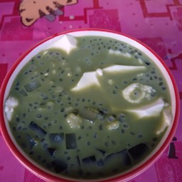 เต้าฮวยนมสดชาเขียวทรงเครื่อง