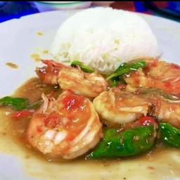 ข้าวกะเพรากุ้ง