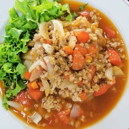 ก๋วยเตี๋ยวซอสหมูสับ