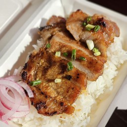 ข้าวหมูย่าง