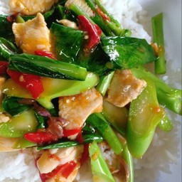 คะน้าหมูชิ้น