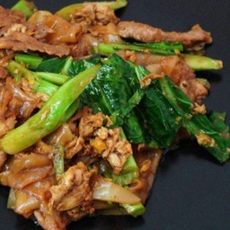 ผัดซีอิ๊วหมู