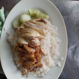 ข้าวมันไก่หน้าอุดม