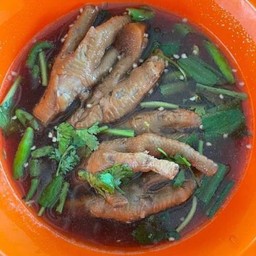 ซุปเปอร์ตีนไก่ตุ๋น