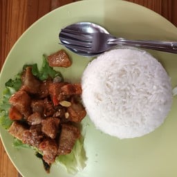 ข้าวหมูกรอบพริกเกลือ