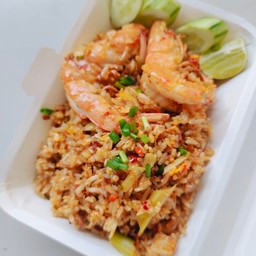 ข้าวกะเพราคั่วพริกแห้งกุ้ง