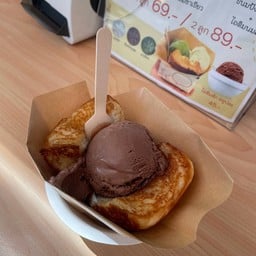 Japang เจปัง ไอติมย่างเนย ซีคอนบางแค