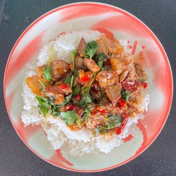 กะเพราหมูกรอบ