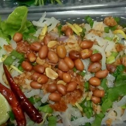 ยำหนังแก้ว+แหนม