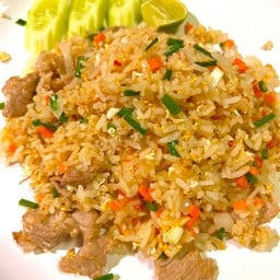 ข้าวผัดหมู