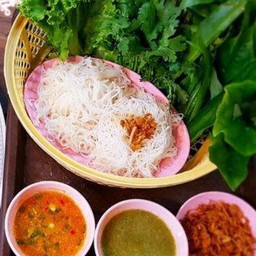 ชุดพักเมี่ยง