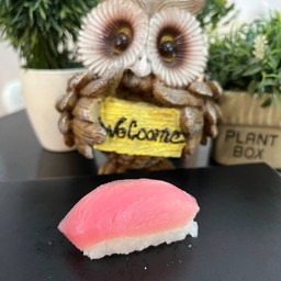 ข้าวปั้น ปลาทูน่า