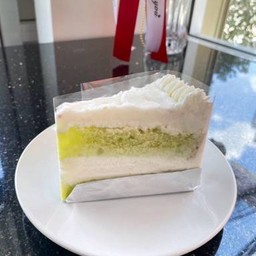 เค้กมะพร้าวใบเตย