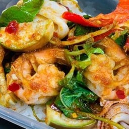 ผัดเผ็ดกุ้ง