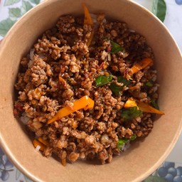 ผัดพริกแกงแดงหมูสับรสจัด